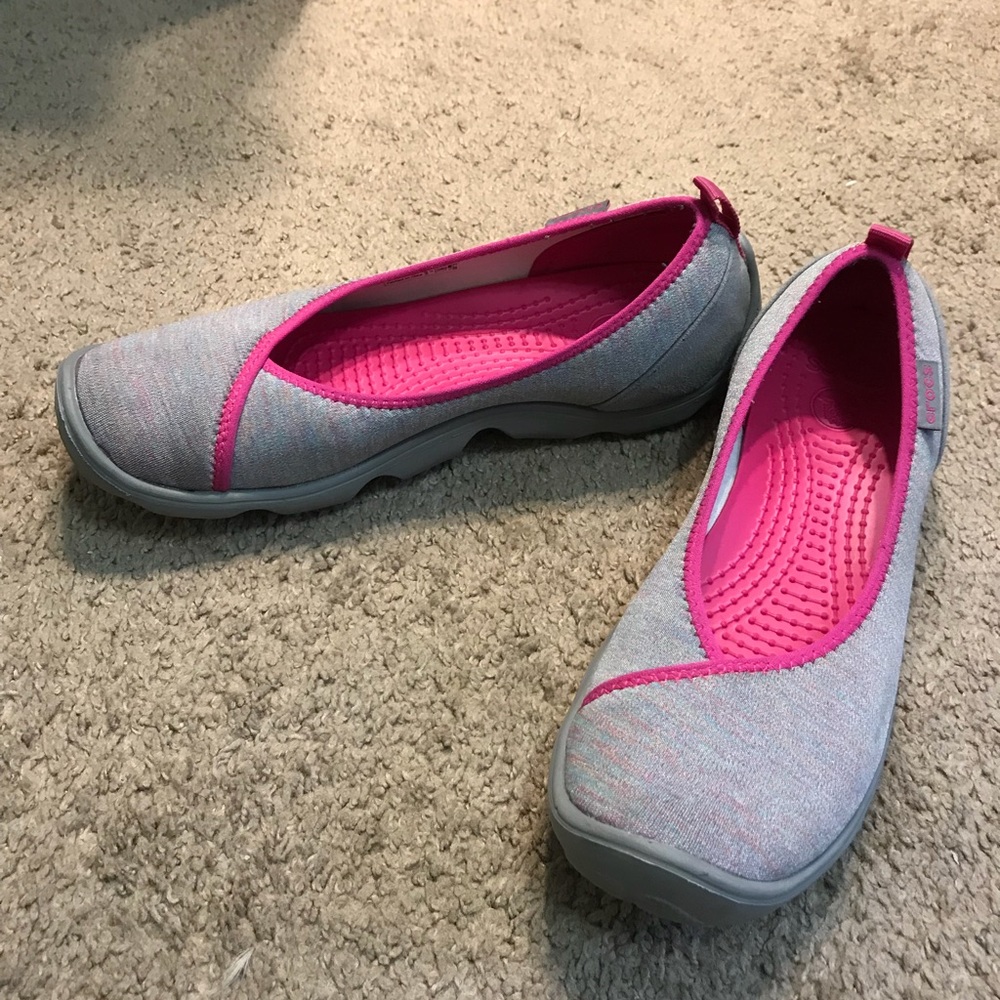 Crocs Heather grey walking shoes